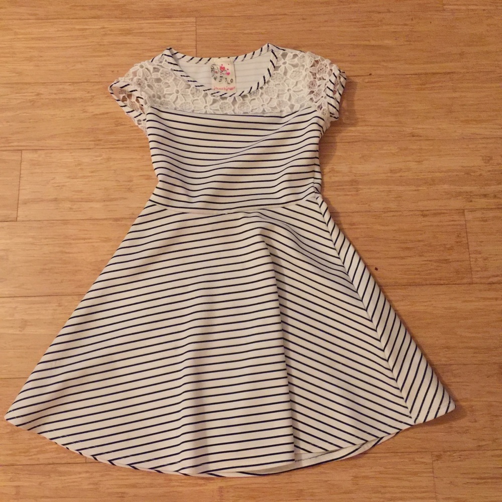 Girls dress